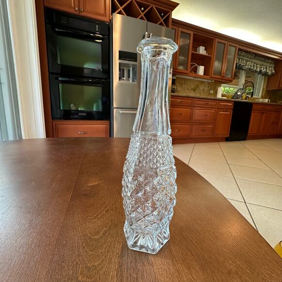 Vintage Wexford by Anchor Hocking Bud Vase 9" Pressed Glass - Picture 5 of 7